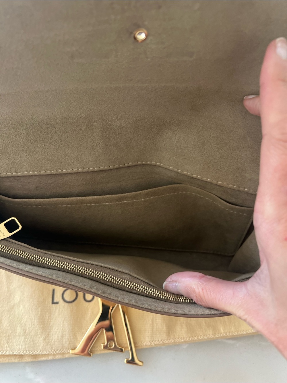 Authentic Louis Vuitton Louise MM Metallic Gold Leather Envelope Clutch Bag - Picture 6 of 10